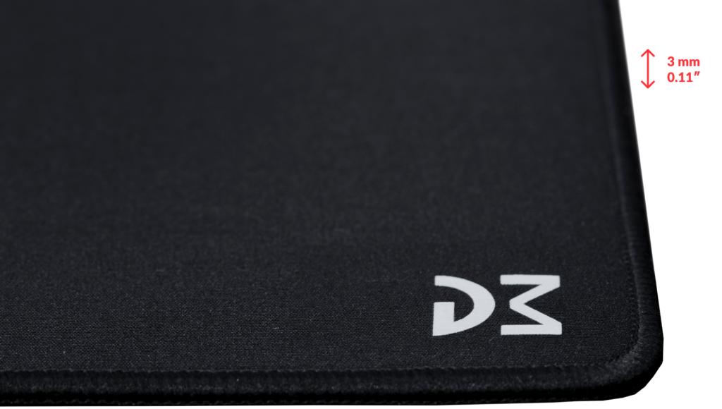 Mouse Pad DM XXL – Fără griji la lichide vărsate