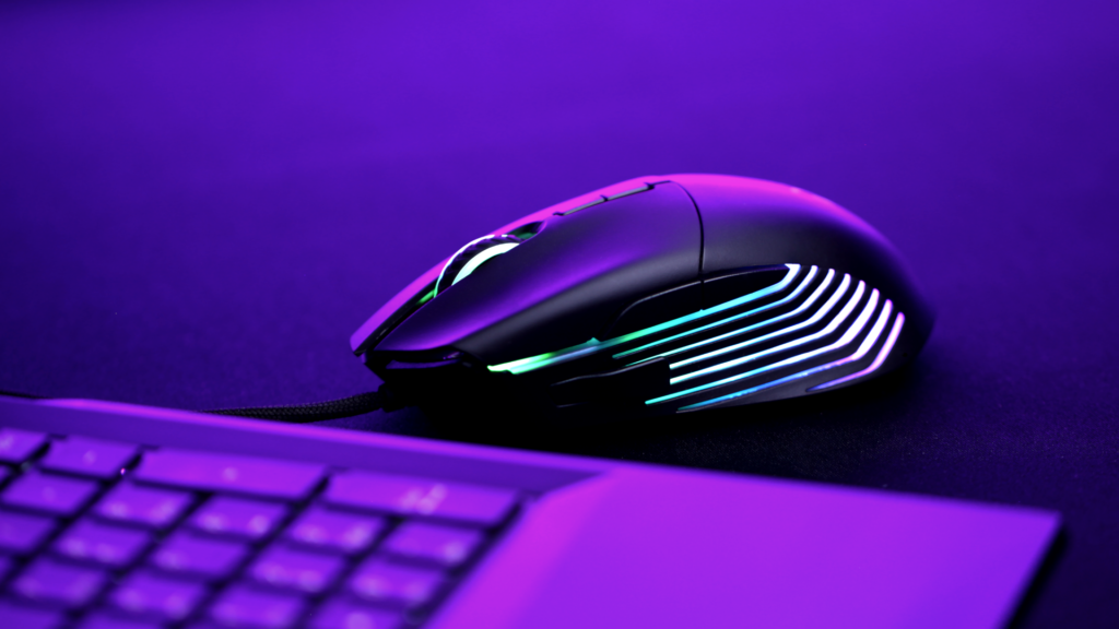 Mouse gaming DM5 Blink S – Privește! RGB, peste tot RGB!
